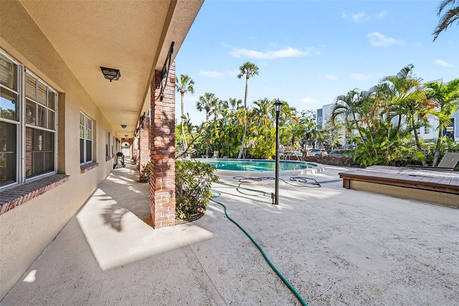 Image 5 of 27 For 208 Danube Avenue 103