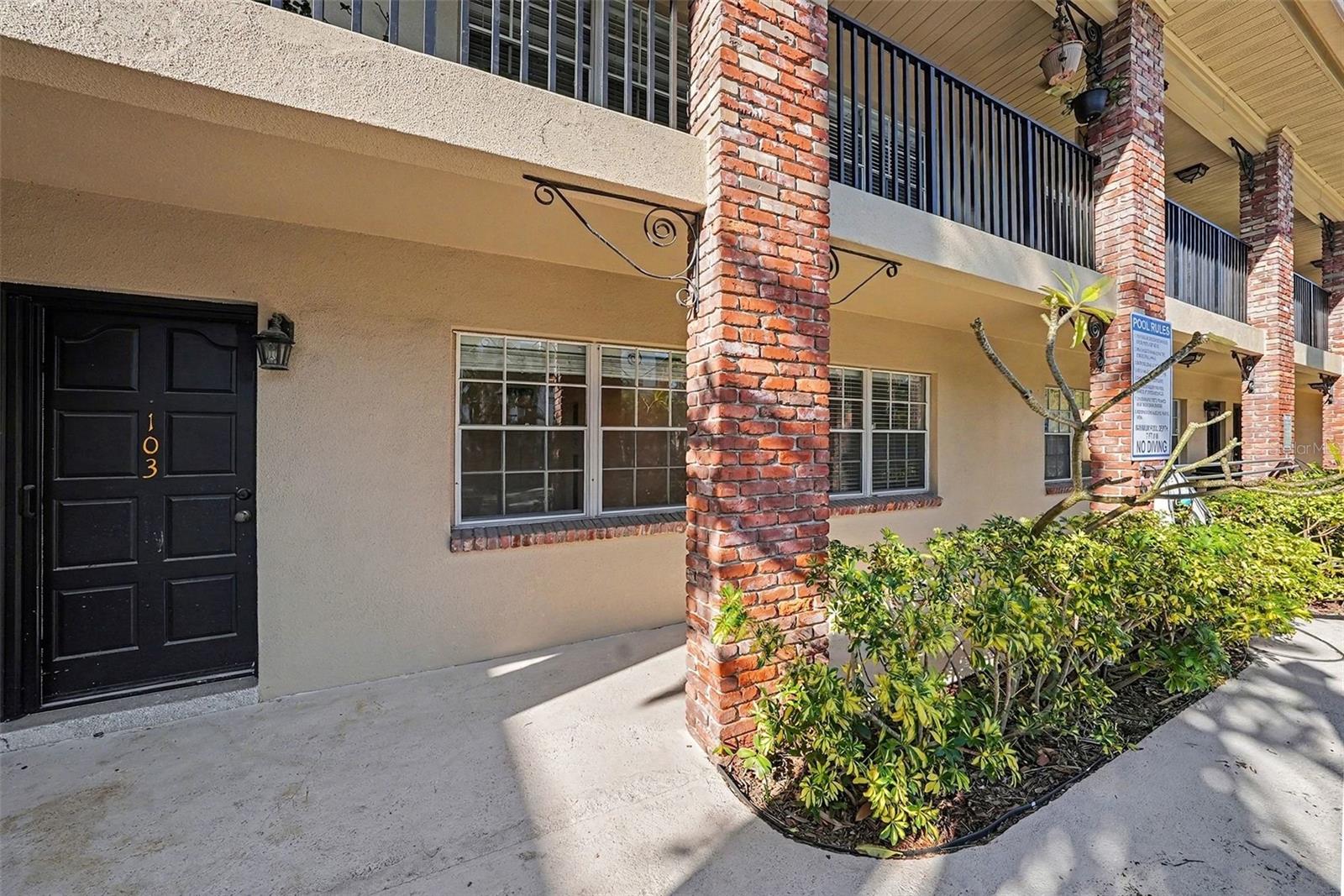 Image 7 of 27 For 208 Danube Avenue 103