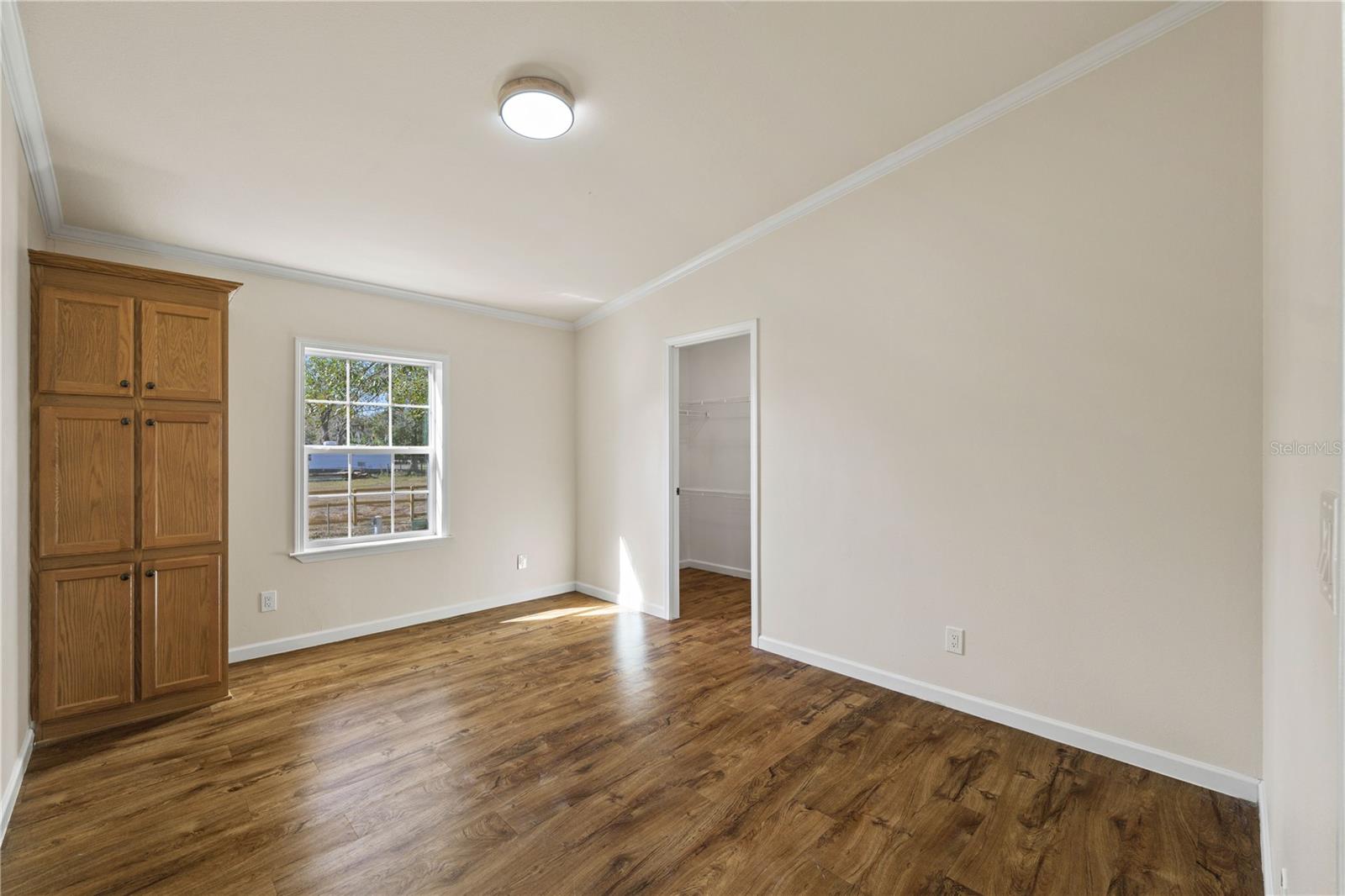 Image 11 of 42 For 8019 Meadowview Cir