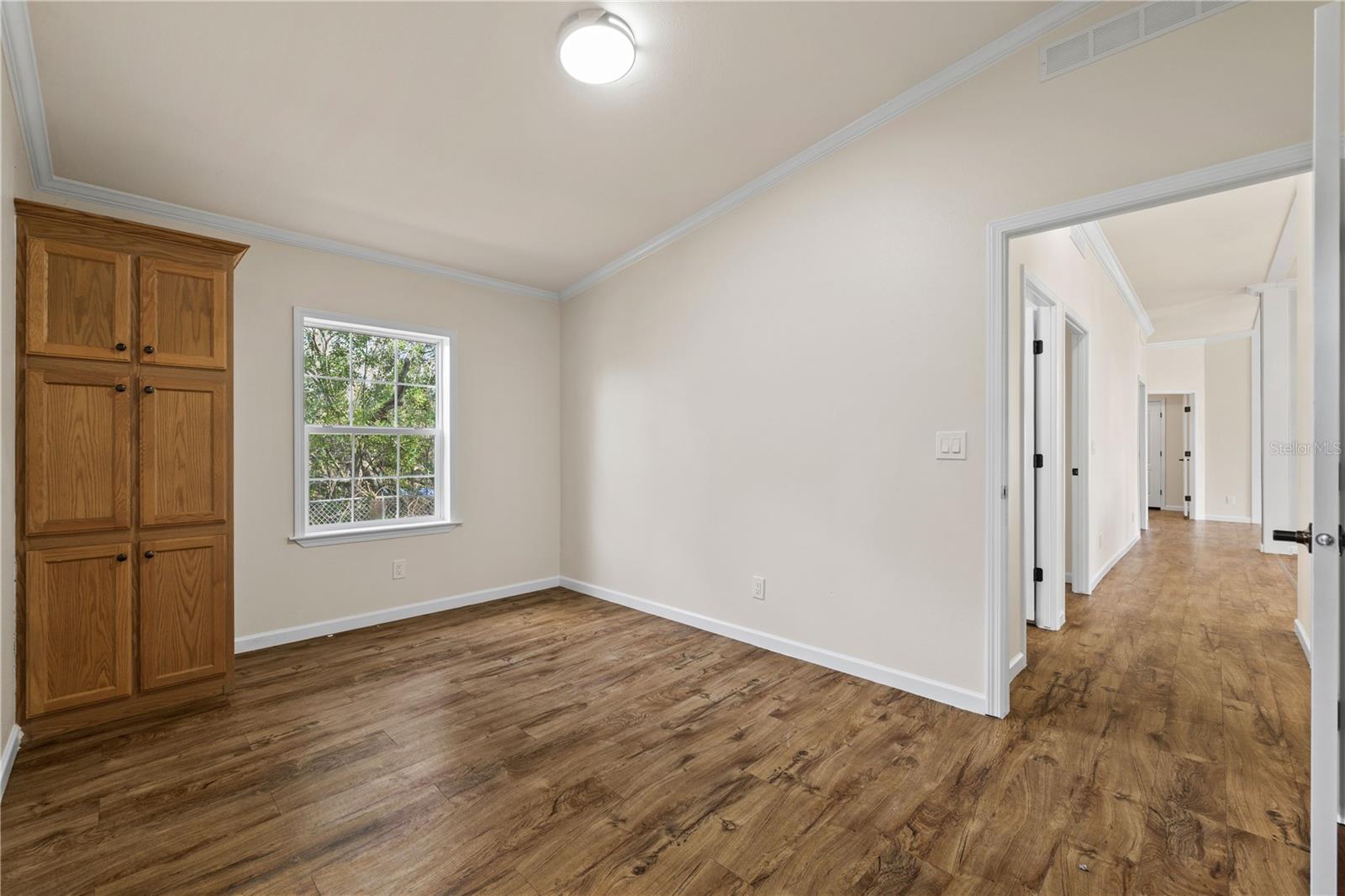 Image 12 of 42 For 8019 Meadowview Cir