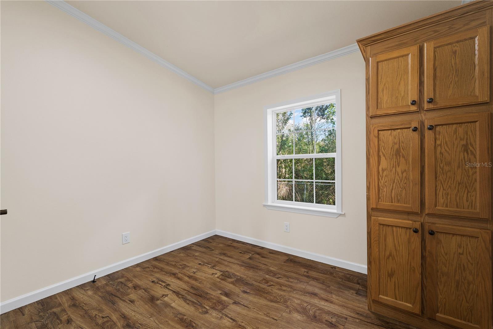 Image 18 of 42 For 8019 Meadowview Cir