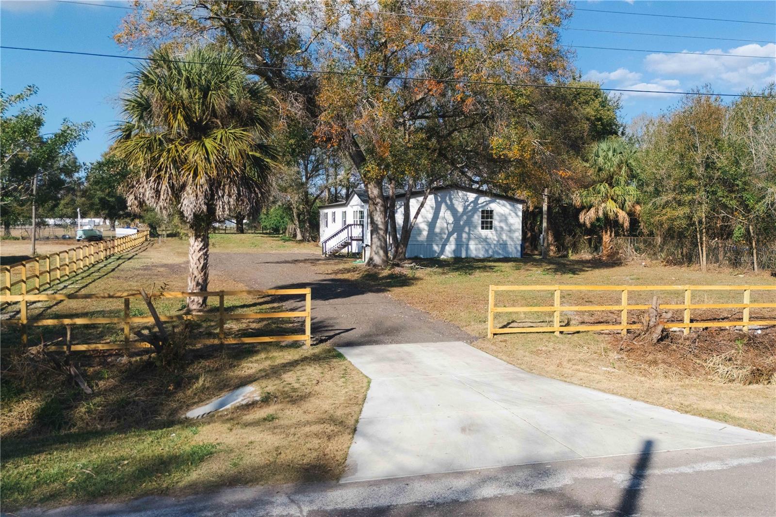 Image 26 of 42 For 8019 Meadowview Cir