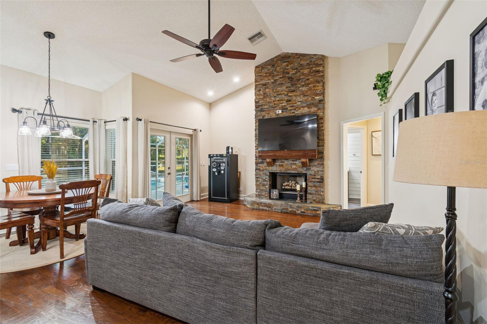 Image 17 of 100 For 4320 Auston Way