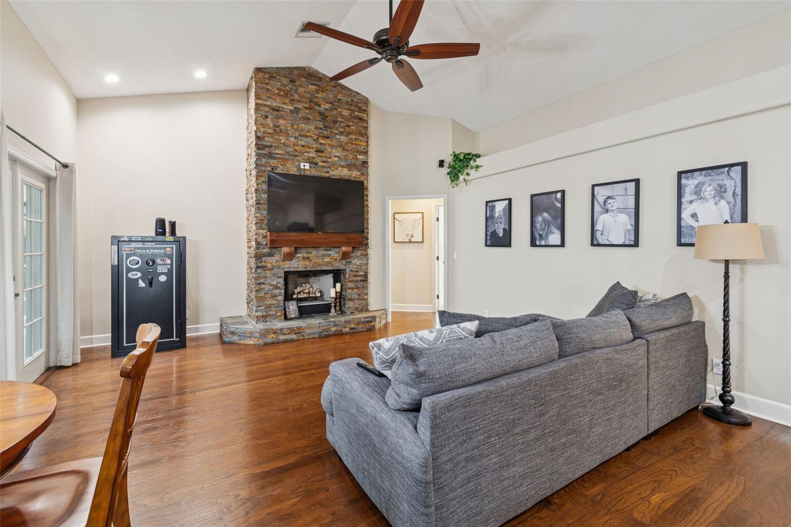 Image 18 of 100 For 4320 Auston Way