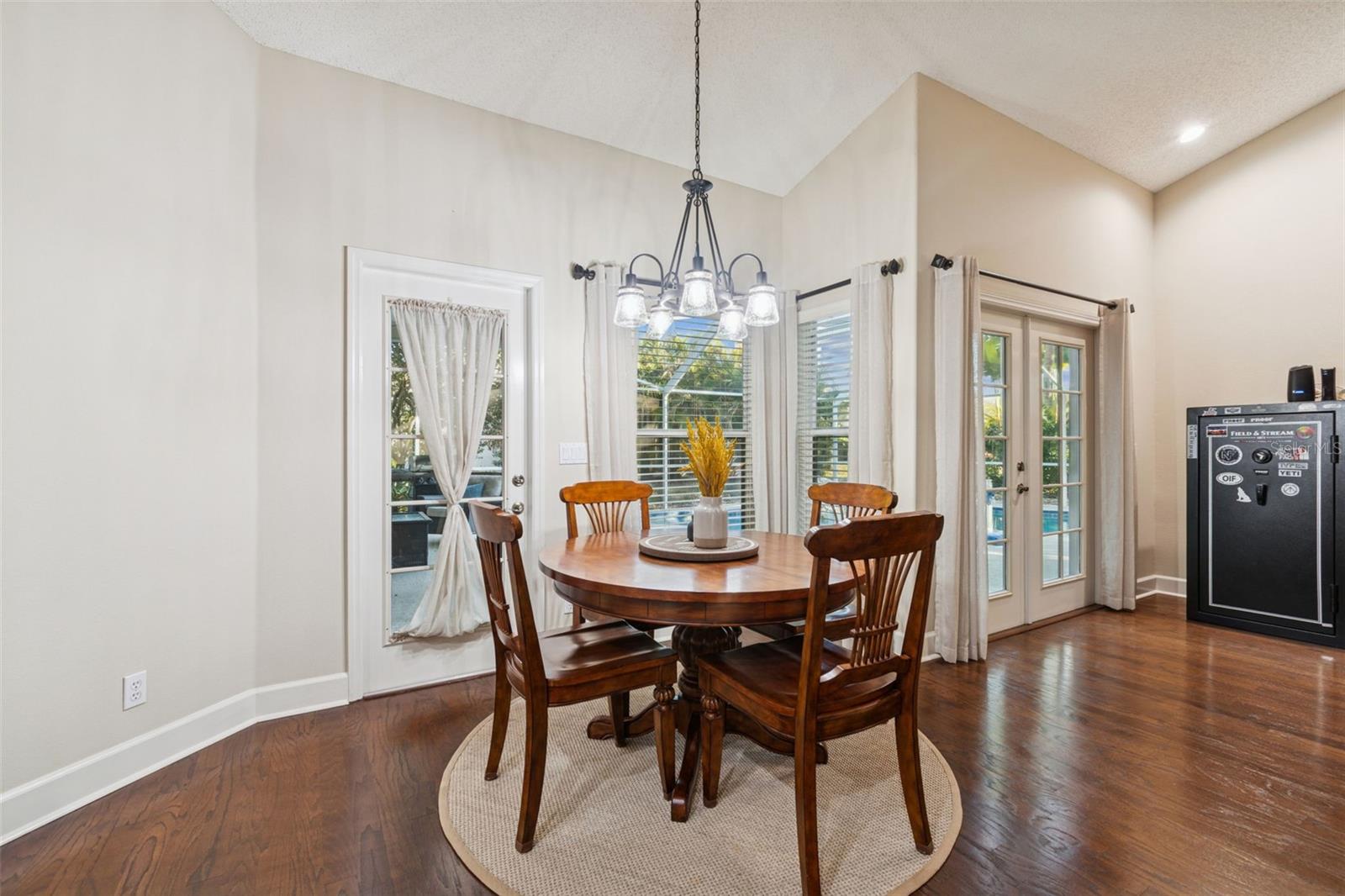 Image 26 of 100 For 4320 Auston Way