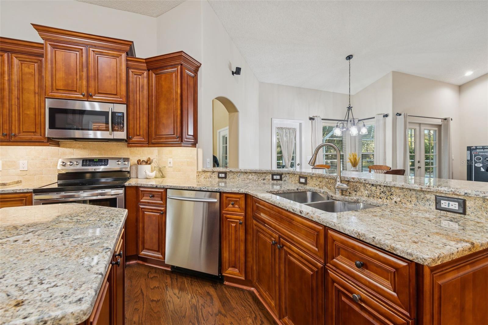 Image 31 of 100 For 4320 Auston Way