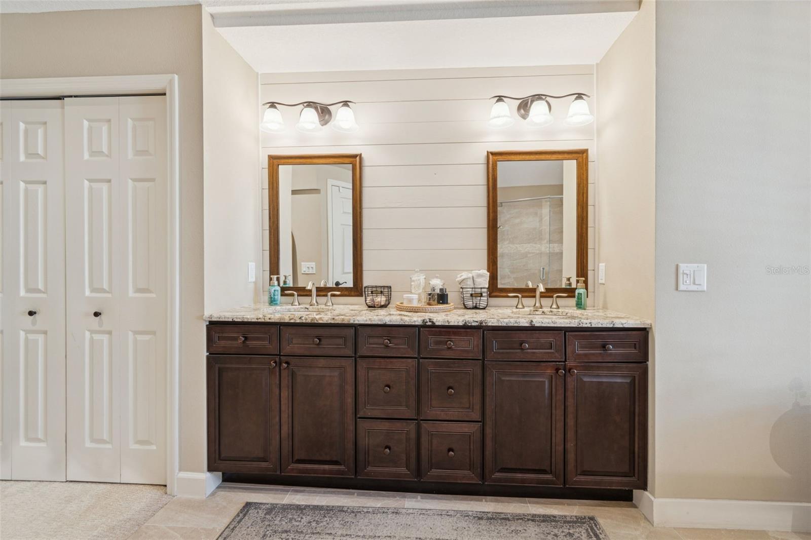 Image 43 of 100 For 4320 Auston Way