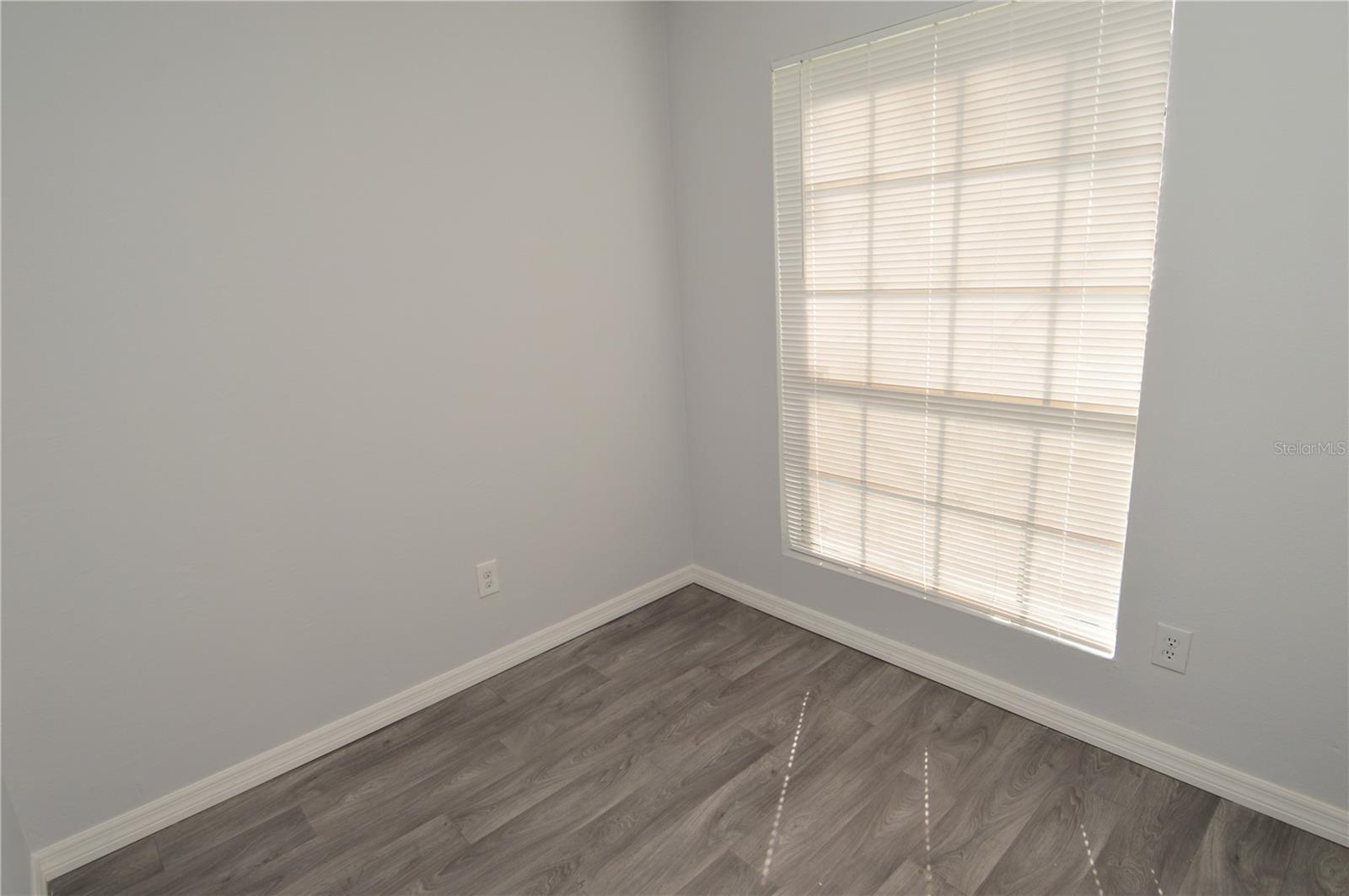 Image 13 of 90 For 8635 Mallard Reserve Drive 103