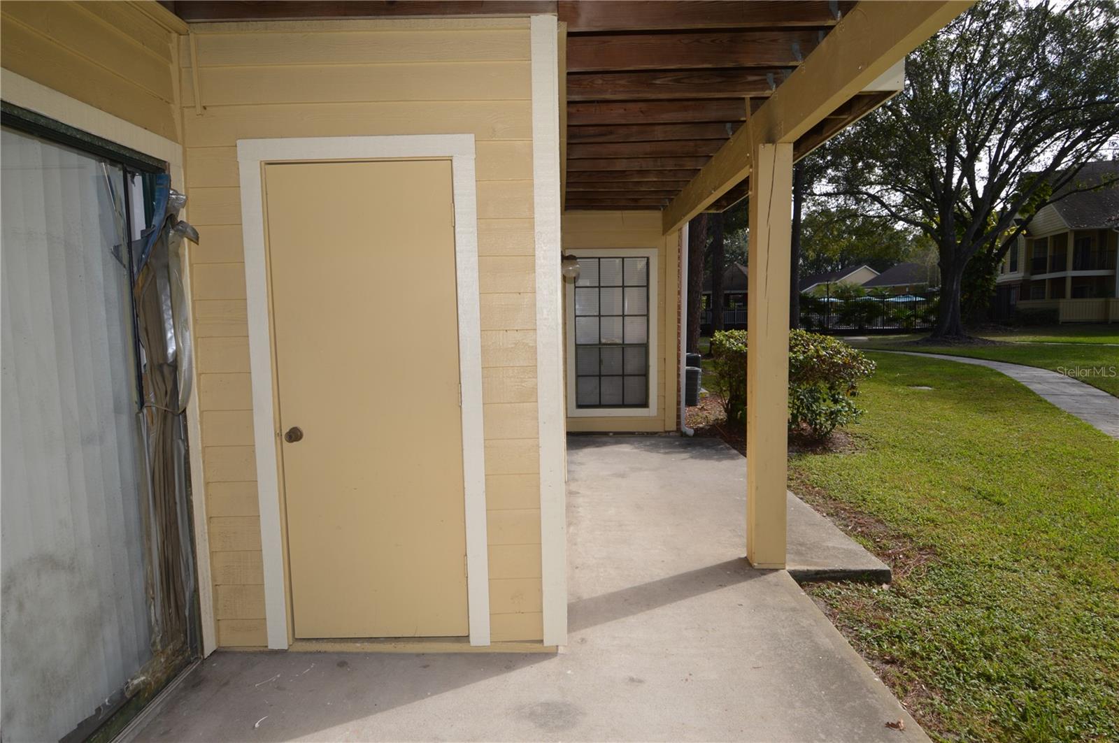 Image 38 of 90 For 8635 Mallard Reserve Drive 103