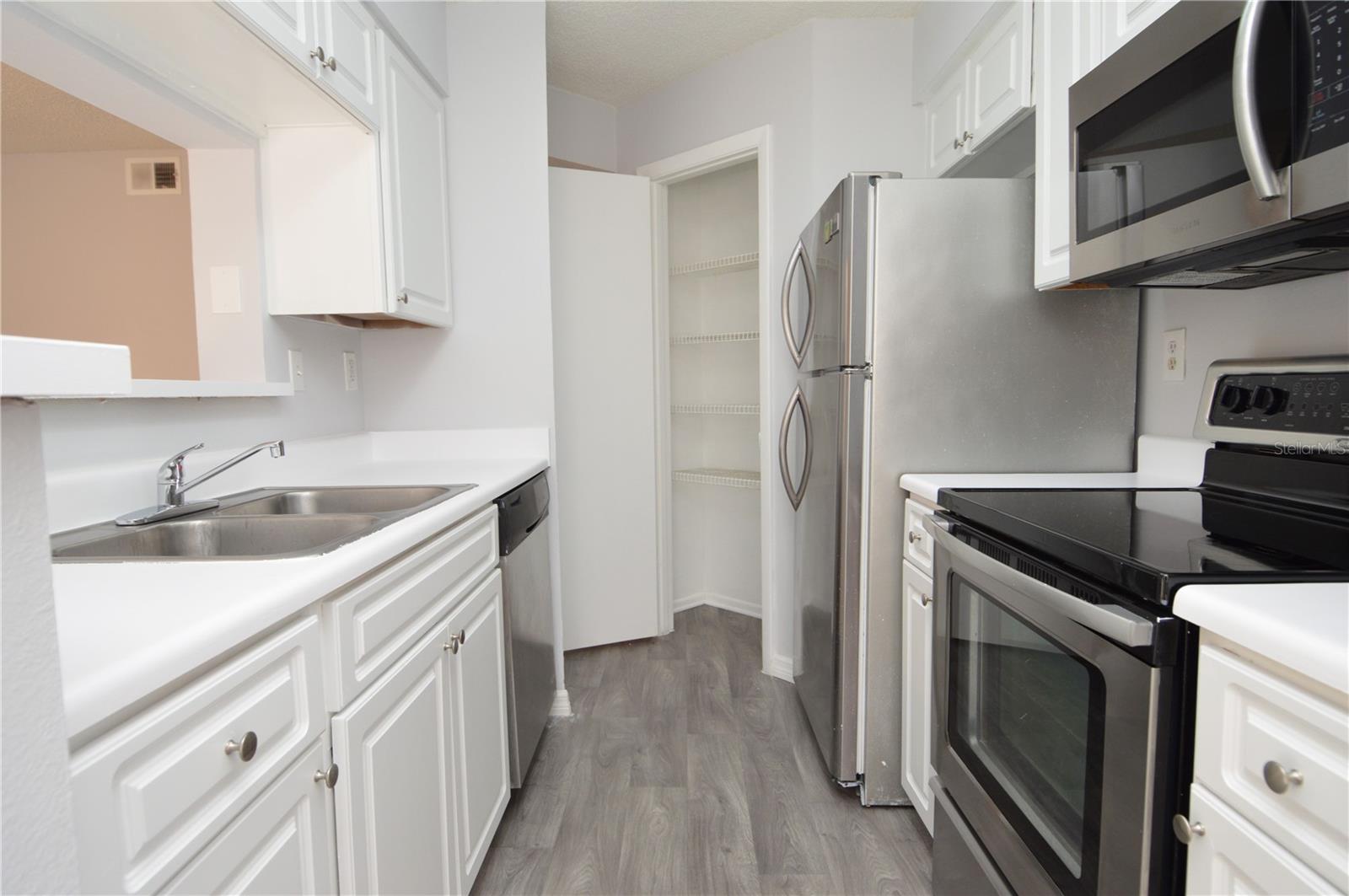 Image 8 of 90 For 8635 Mallard Reserve Drive 103