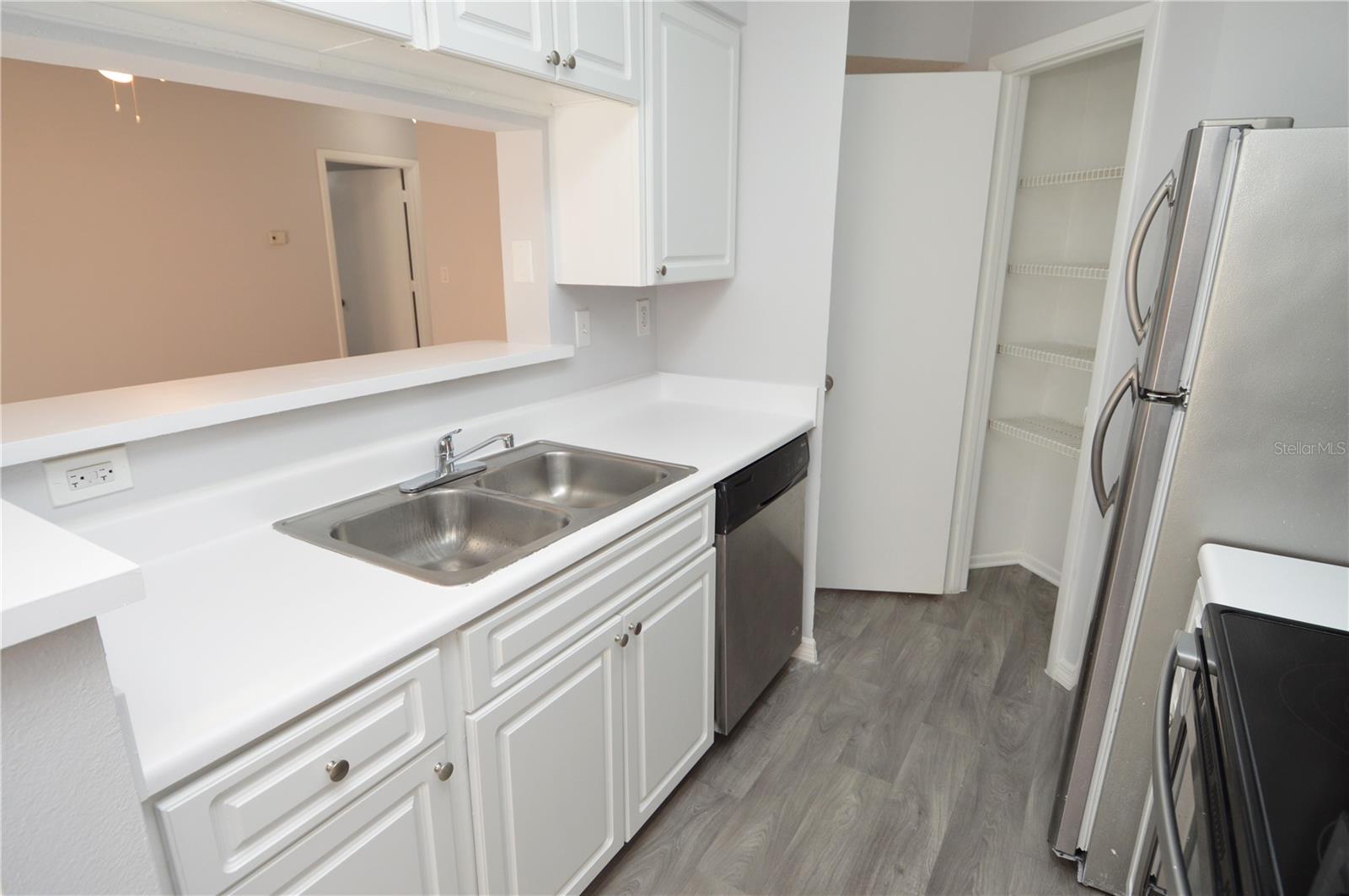 Image 9 of 90 For 8635 Mallard Reserve Drive 103