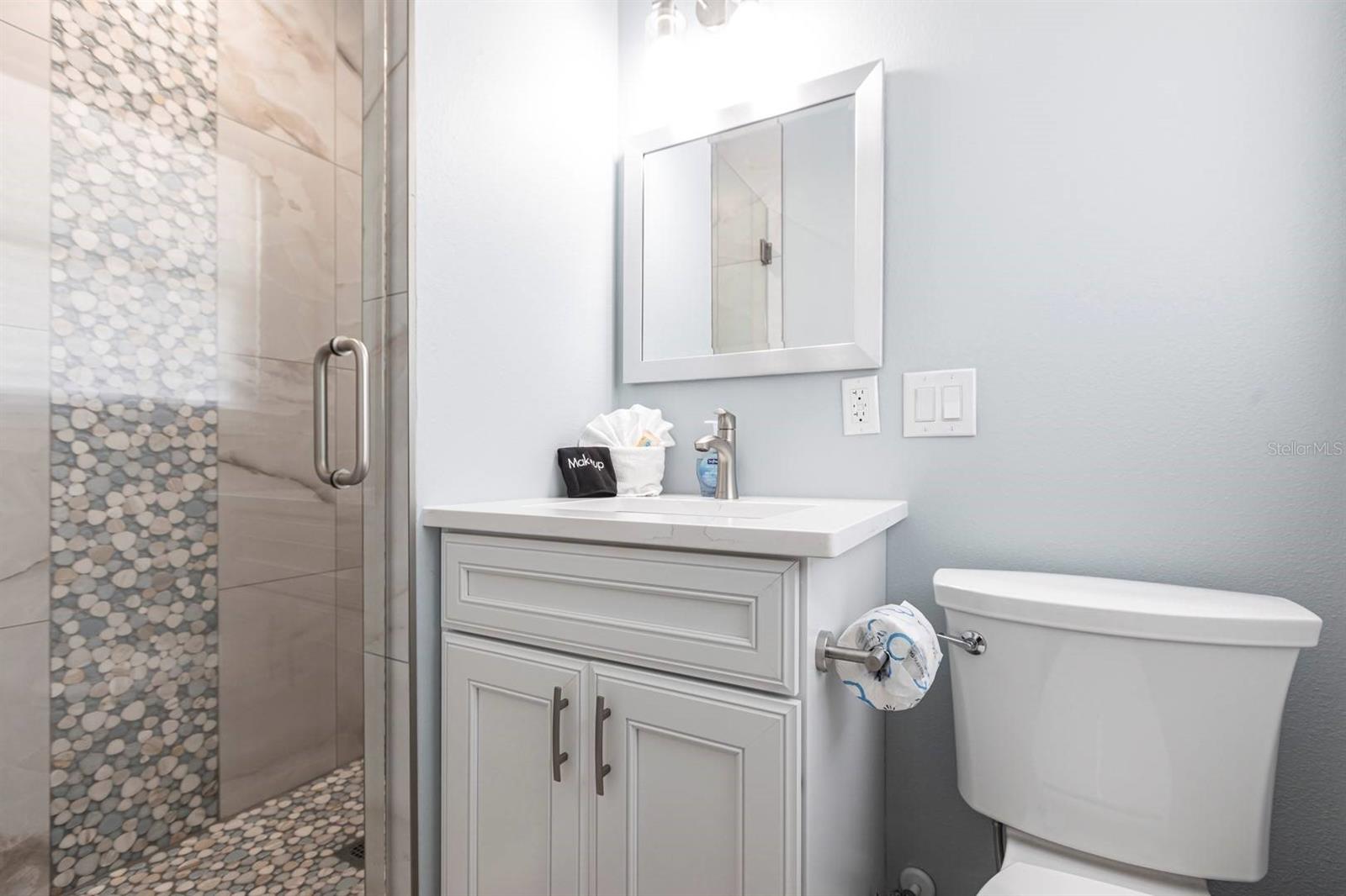 Image 10 of 14 For 6020 Midnight Pass Road 64