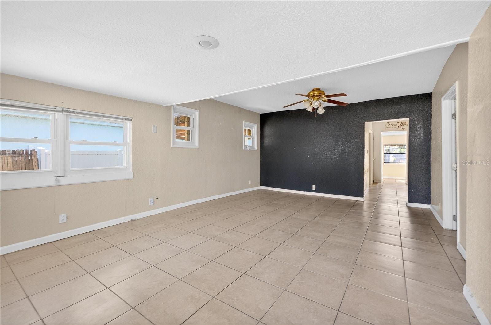 Image 12 of 35 For 2850 59th Avenue N