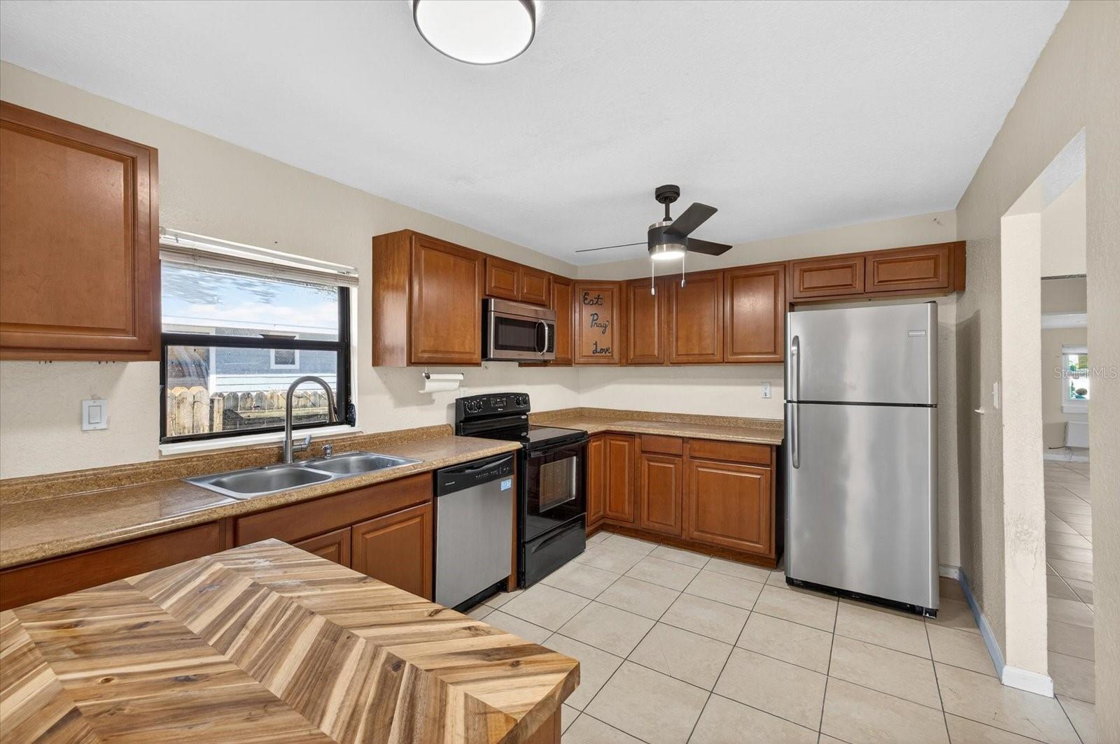 Image 16 of 35 For 2850 59th Avenue N