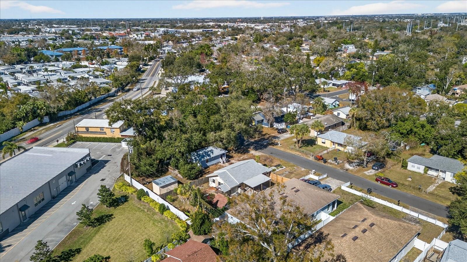 Image 7 of 35 For 2850 59th Avenue N