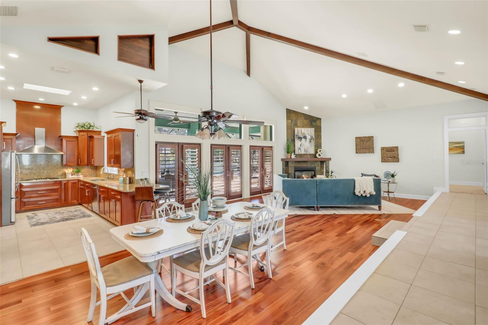 Image 13 of 49 For 13030 98th Avenue