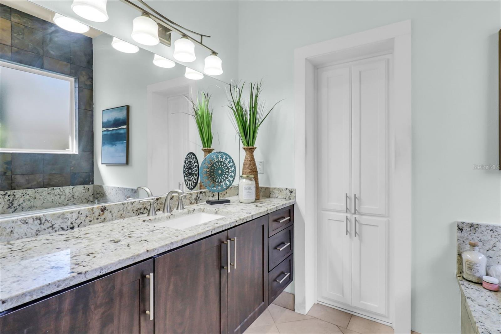 Image 22 of 49 For 13030 98th Avenue