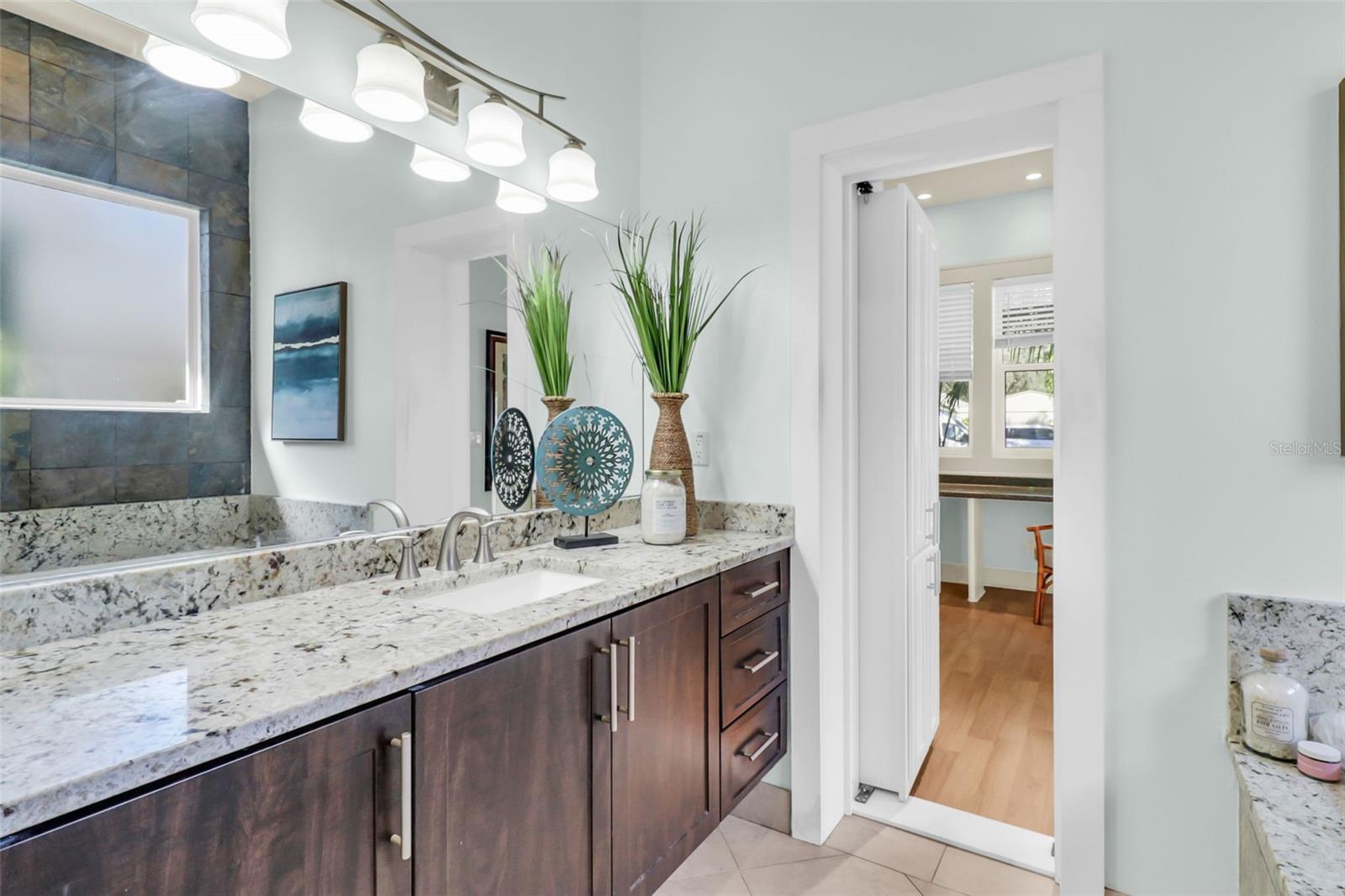 Image 23 of 49 For 13030 98th Avenue