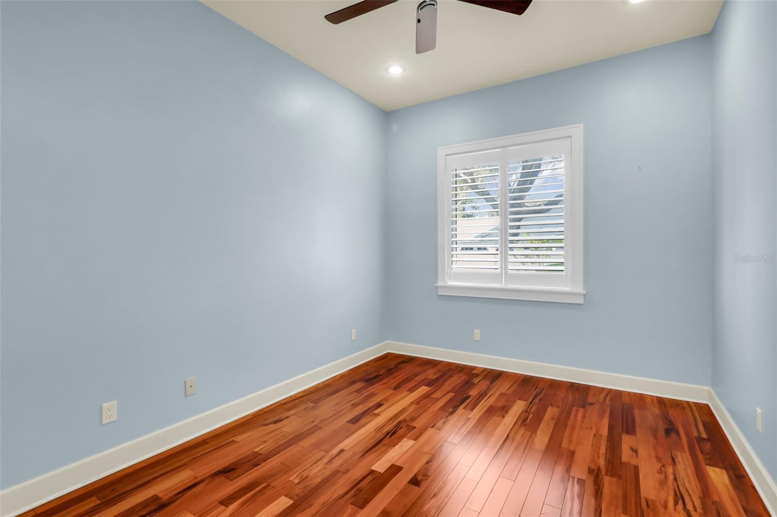 Image 29 of 49 For 13030 98th Avenue