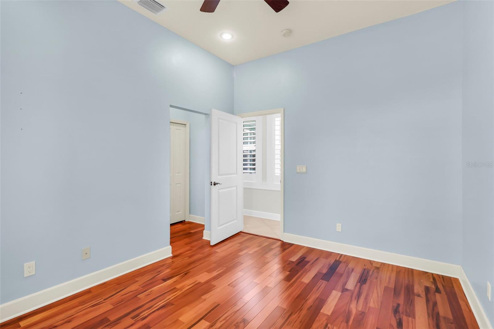 Image 30 of 49 For 13030 98th Avenue