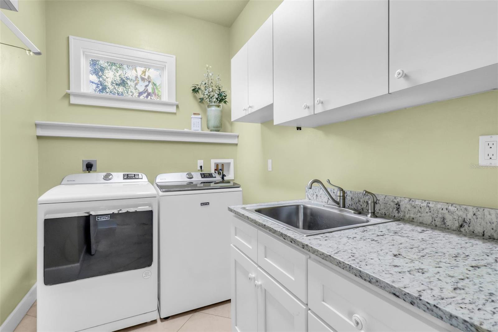 Image 32 of 49 For 13030 98th Avenue