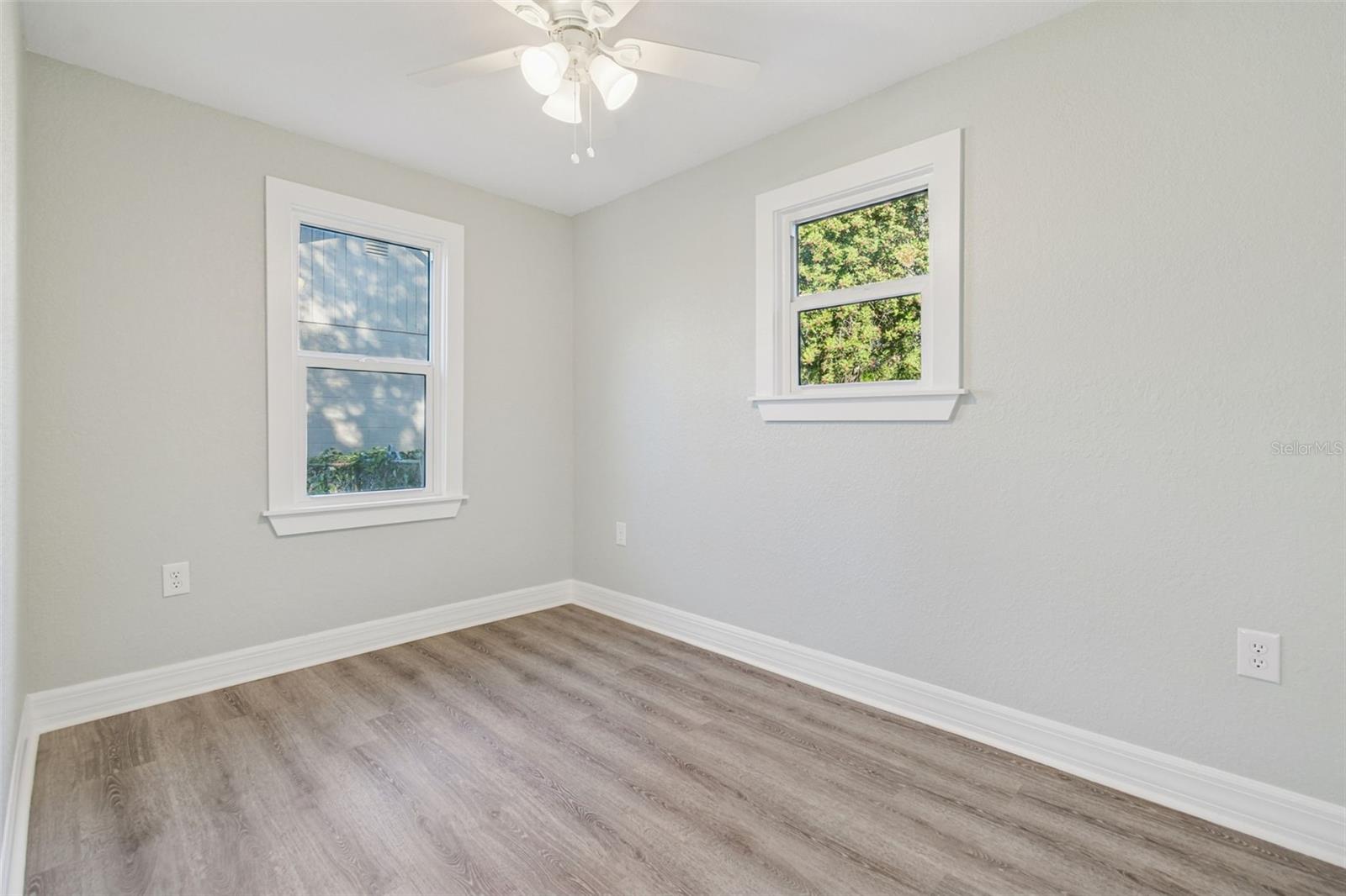 Image 10 of 53 For 2308 Everett Street