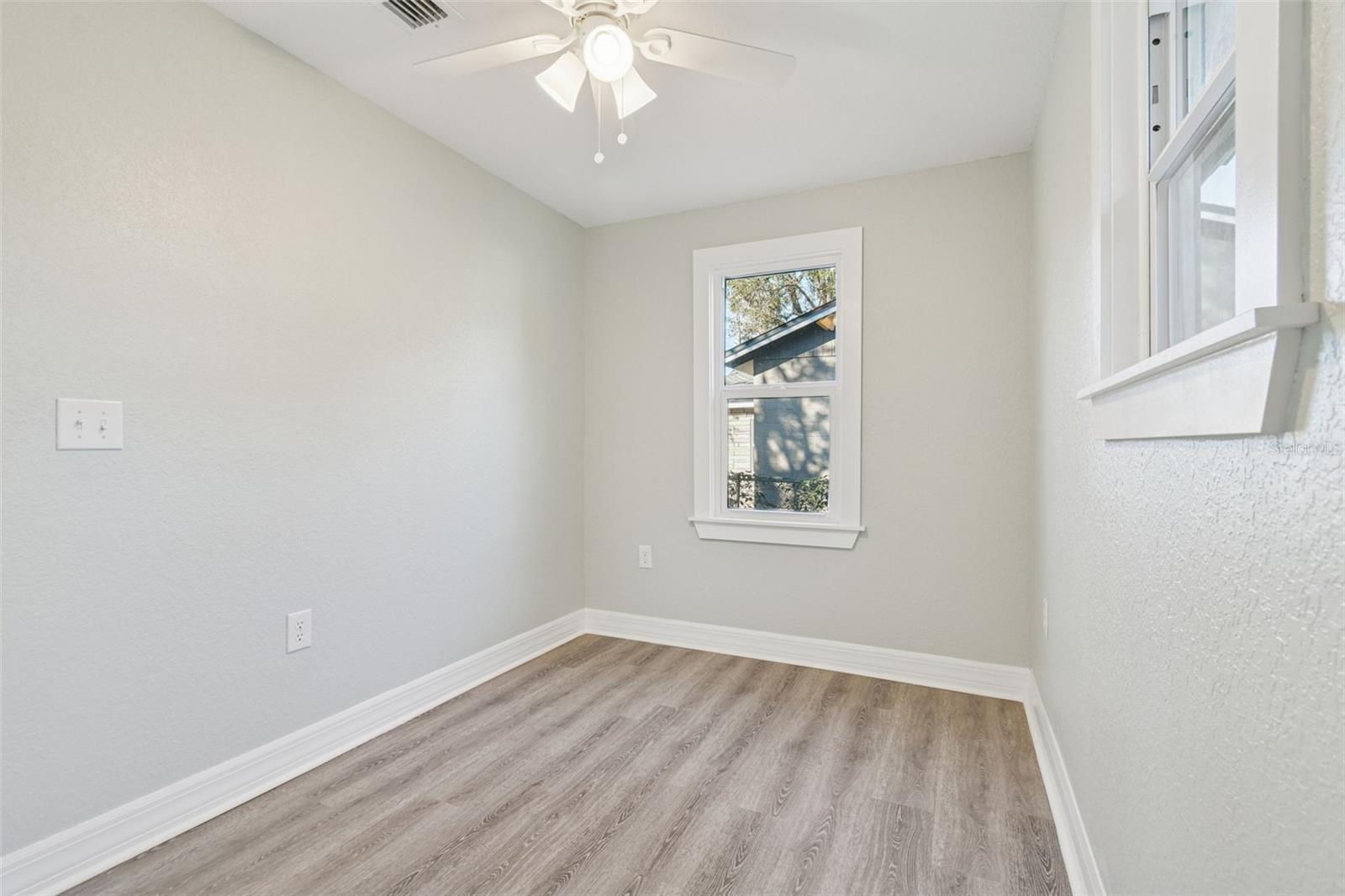 Image 13 of 53 For 2308 Everett Street