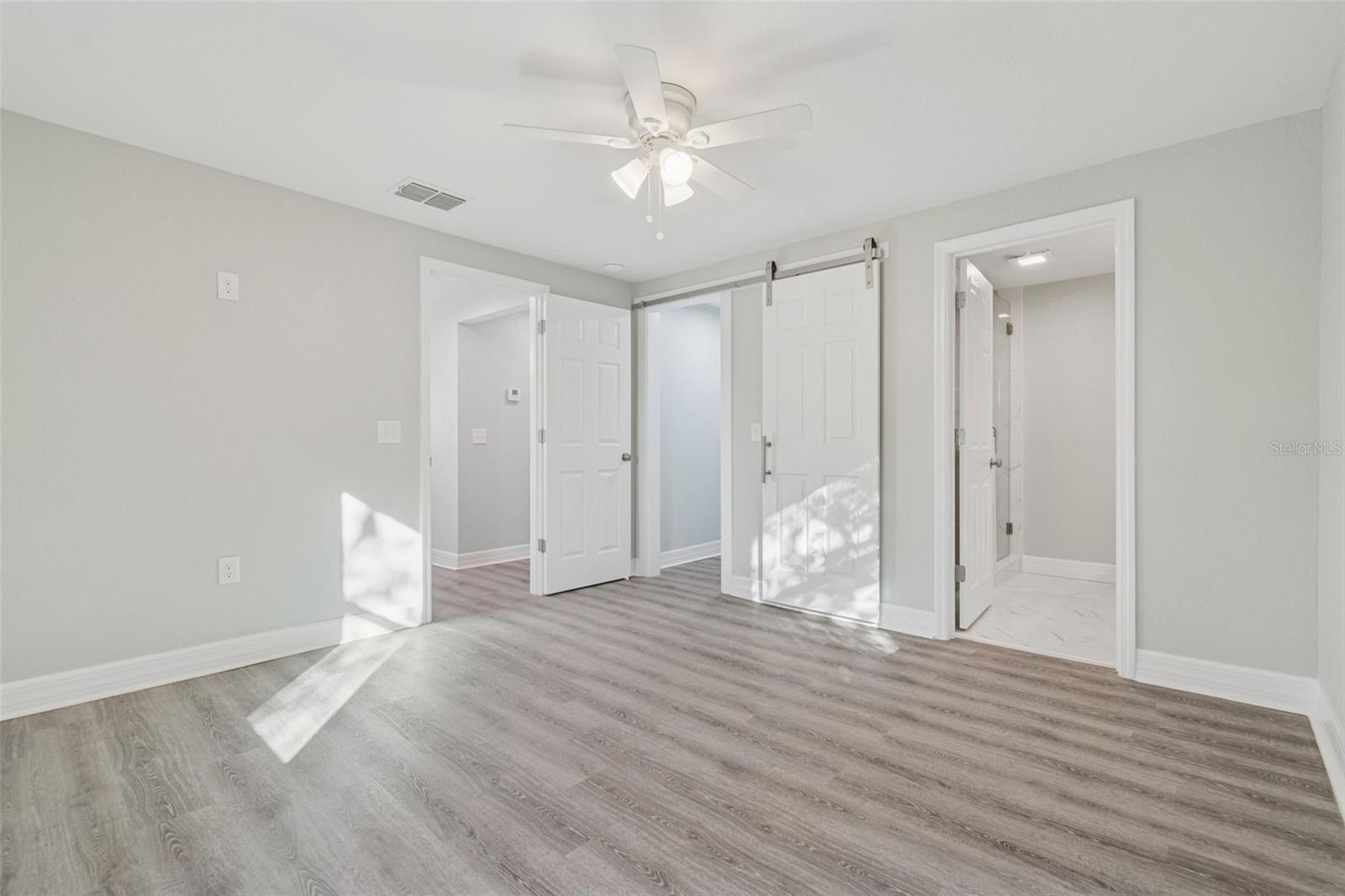 Image 17 of 53 For 2308 Everett Street