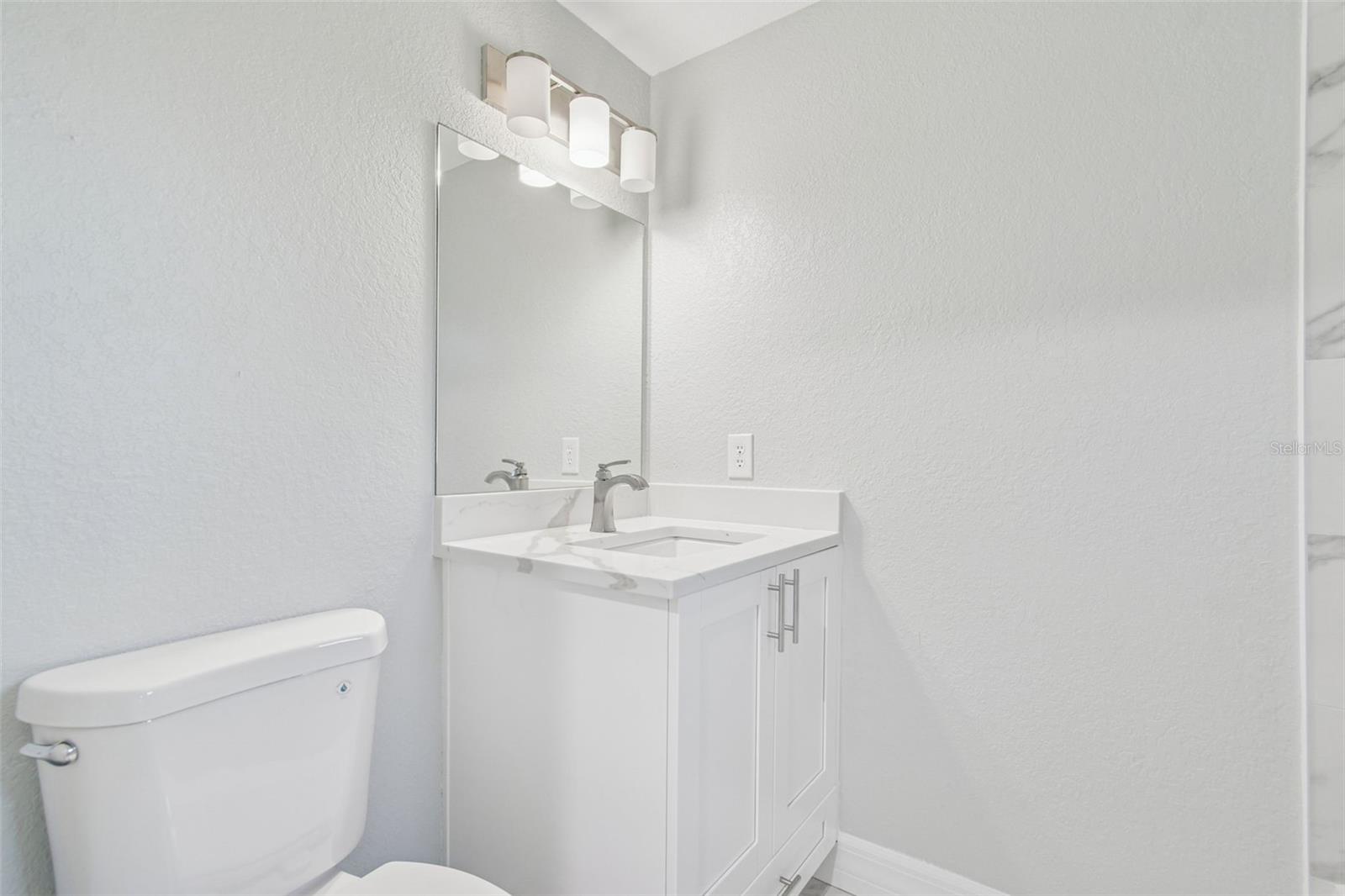 Image 24 of 53 For 2308 Everett Street