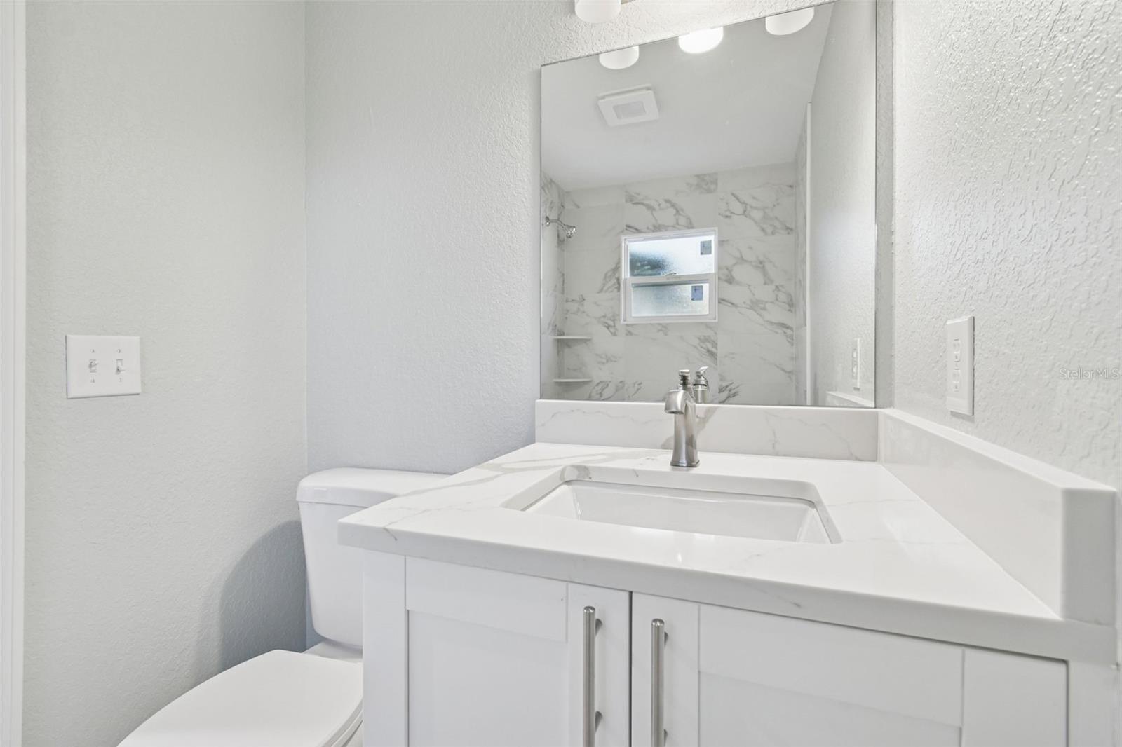 Image 25 of 53 For 2308 Everett Street