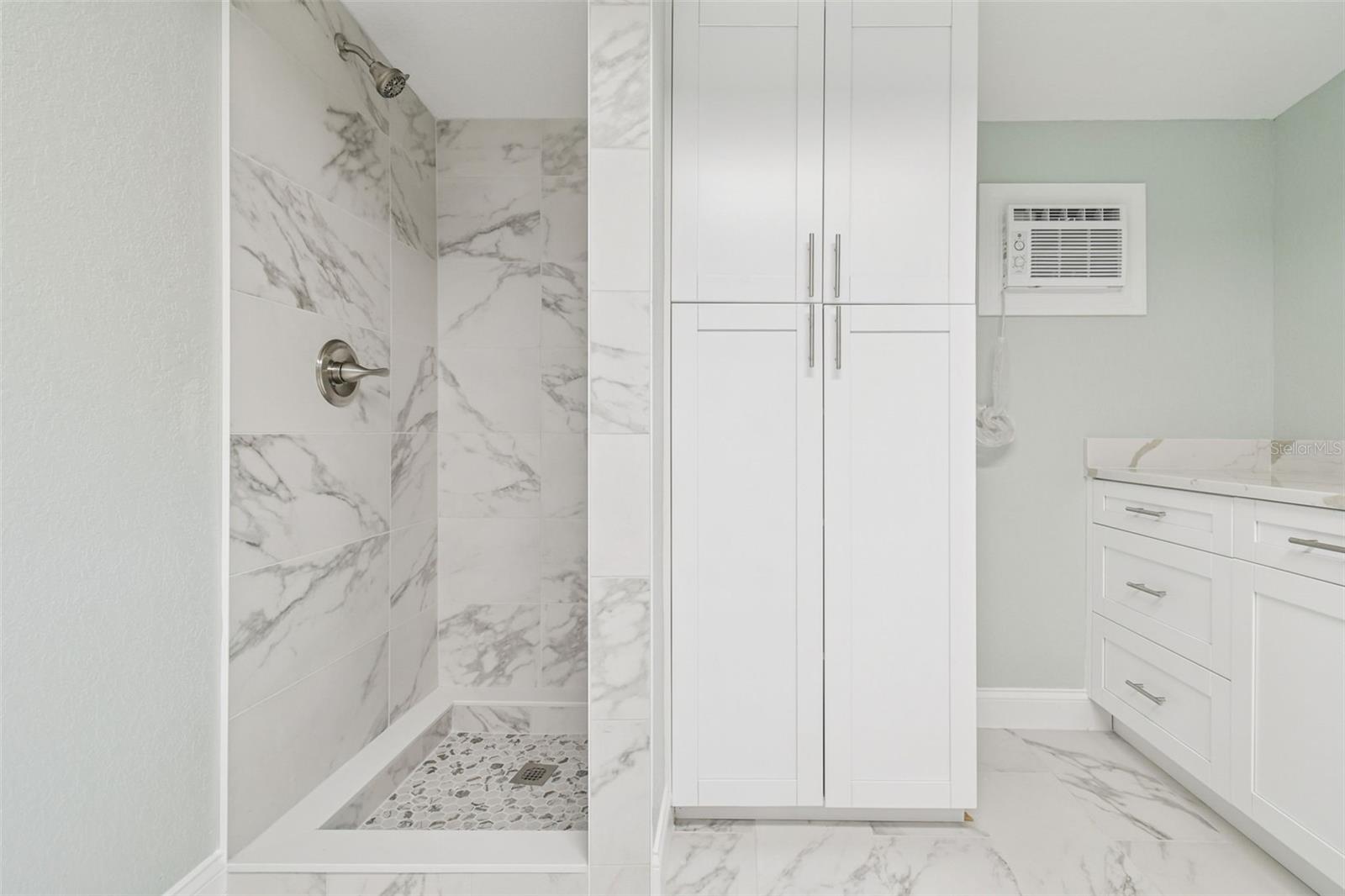 Image 35 of 53 For 2308 Everett Street