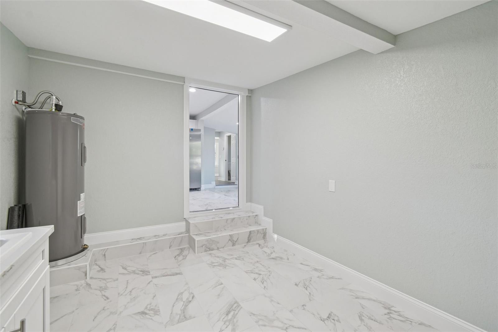 Image 37 of 53 For 2308 Everett Street