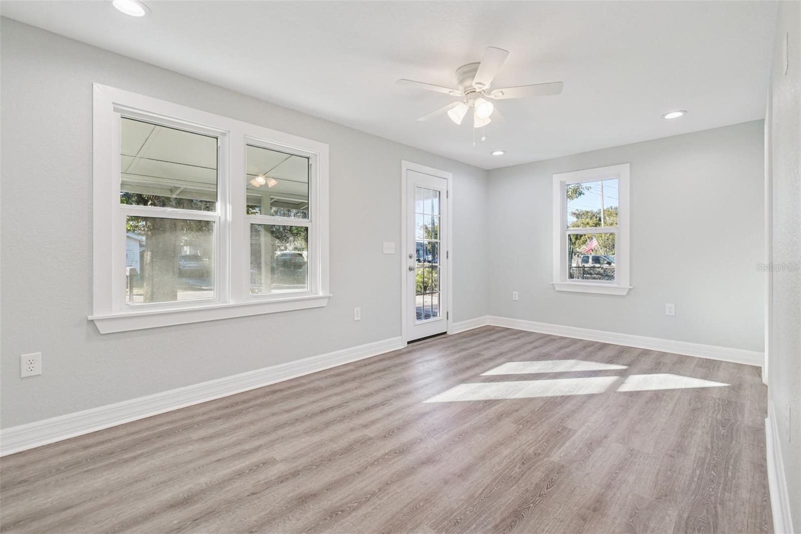 Image 8 of 53 For 2308 Everett Street