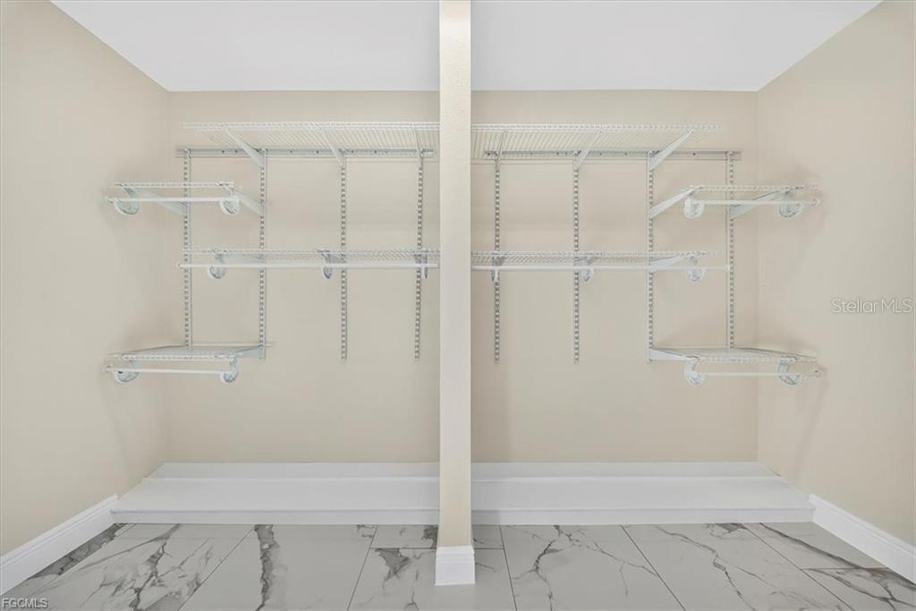 Image 12 of 17 For 1436 Se 25th Ter