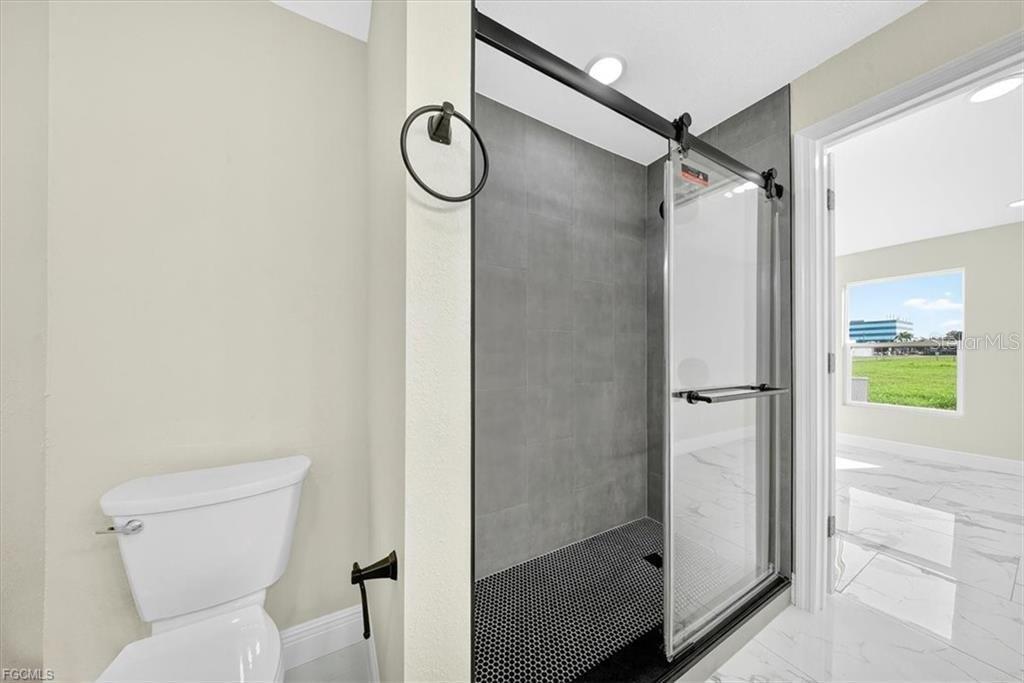 Image 7 of 17 For 1436 Se 25th Ter