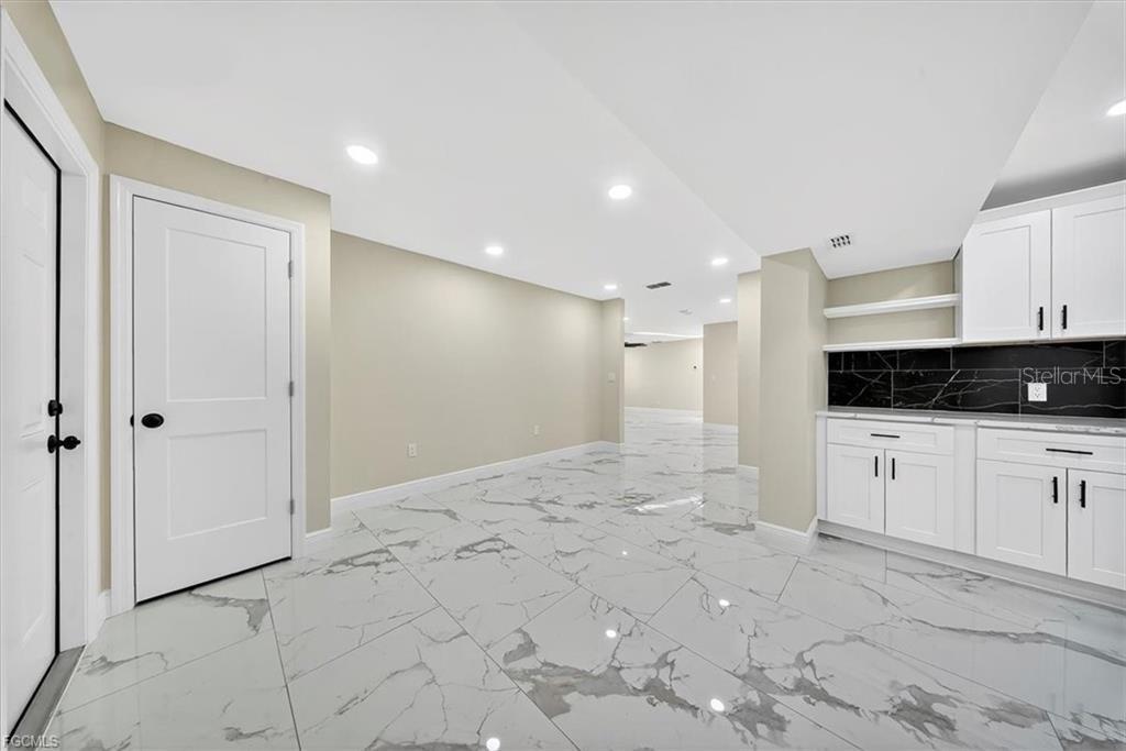 Image 9 of 17 For 1436 Se 25th Ter