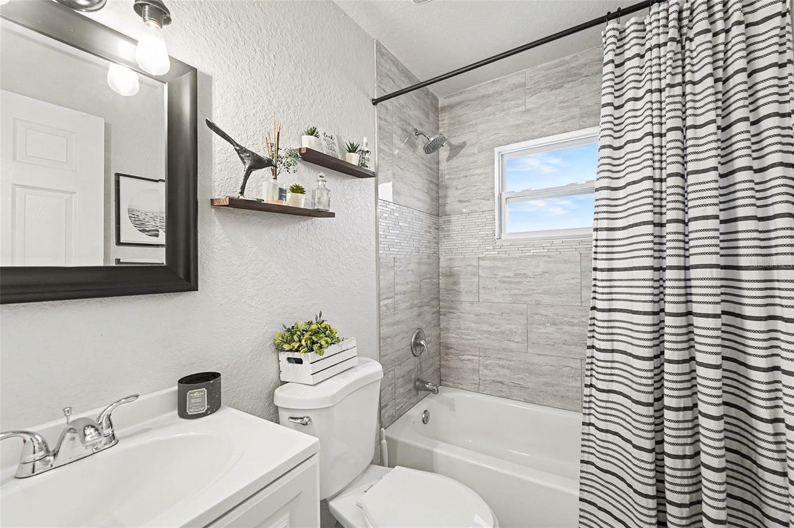 Image 12 of 17 For 4542 19th Avenue S