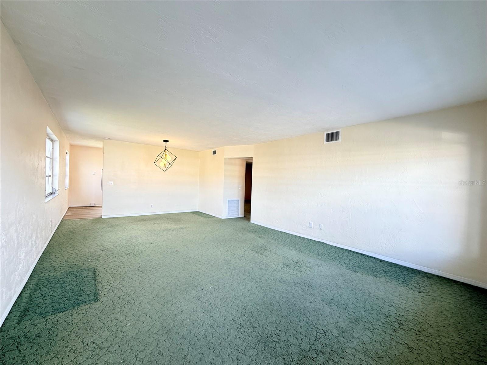 Image 18 of 34 For 2453 Brazilia Drive 25