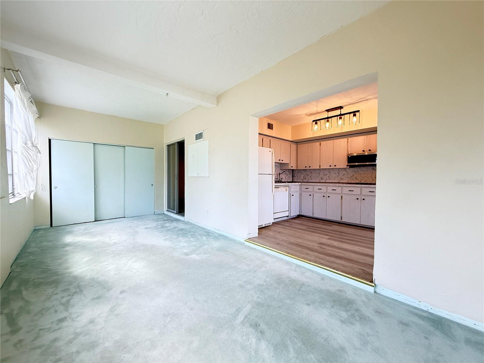 Image 6 of 34 For 2453 Brazilia Drive 25