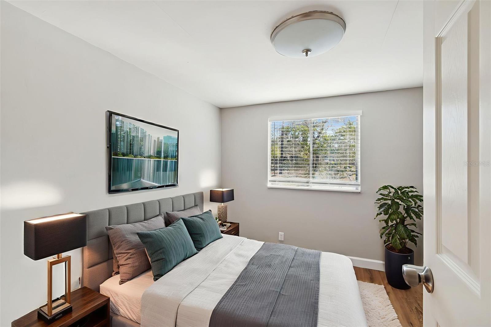 Image 11 of 39 For 5464 Wilson Point