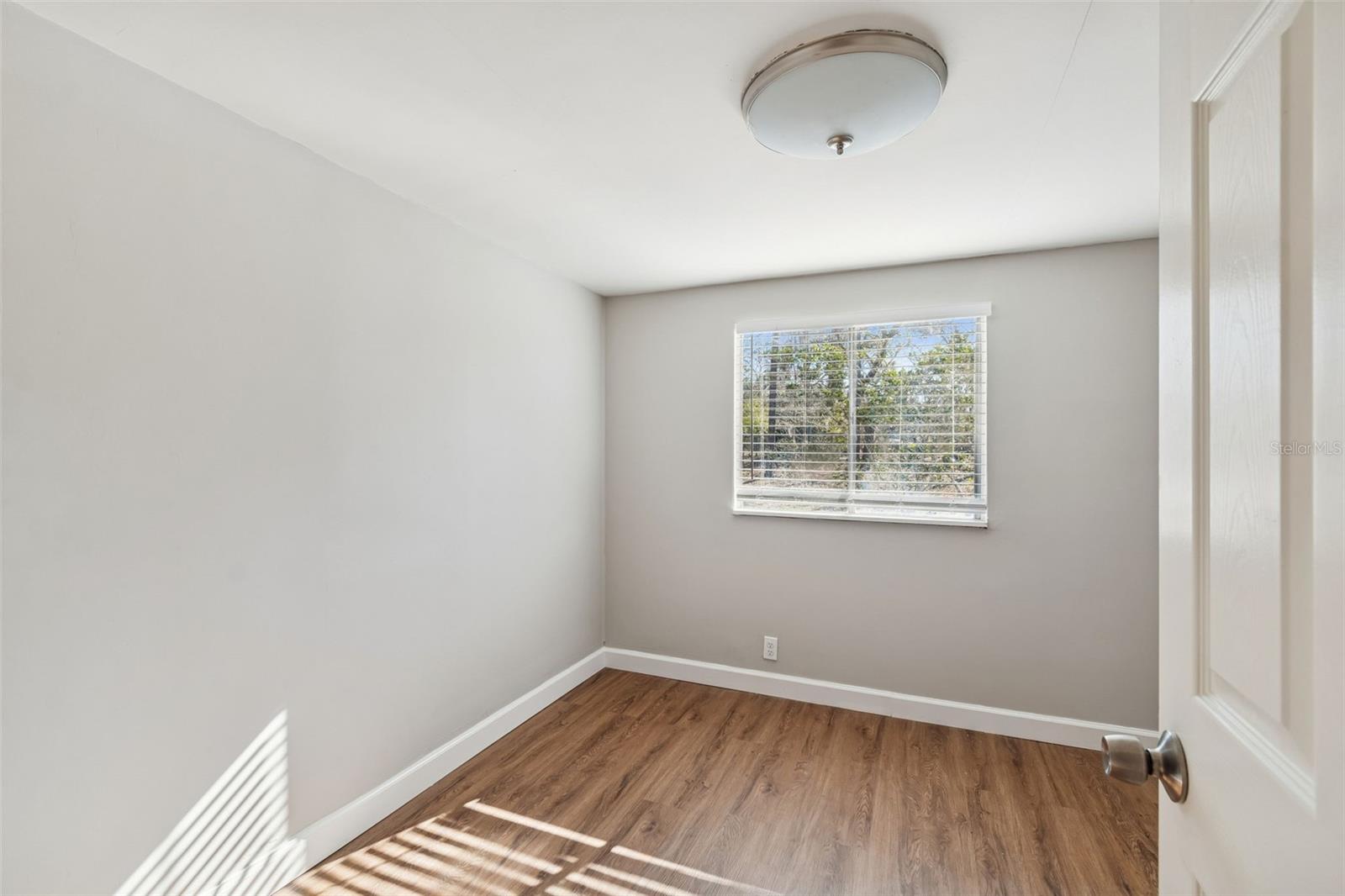 Image 12 of 39 For 5464 Wilson Point