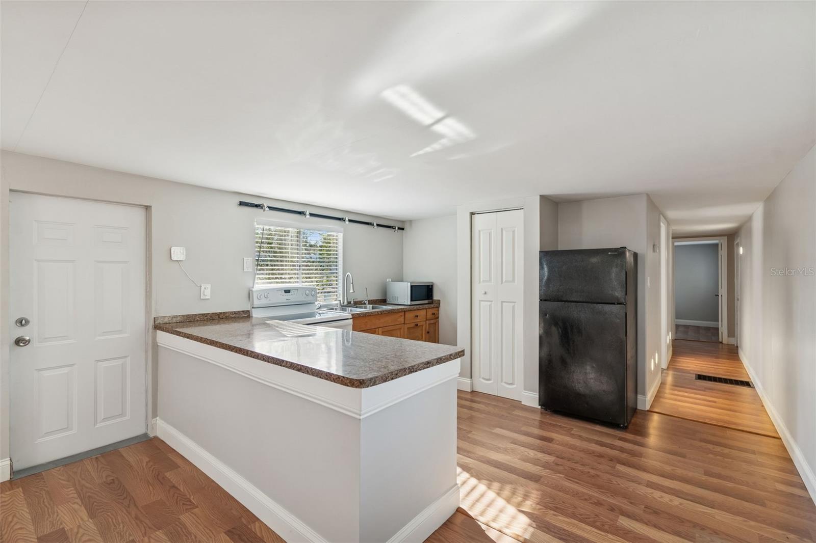 Image 13 of 39 For 5464 Wilson Point