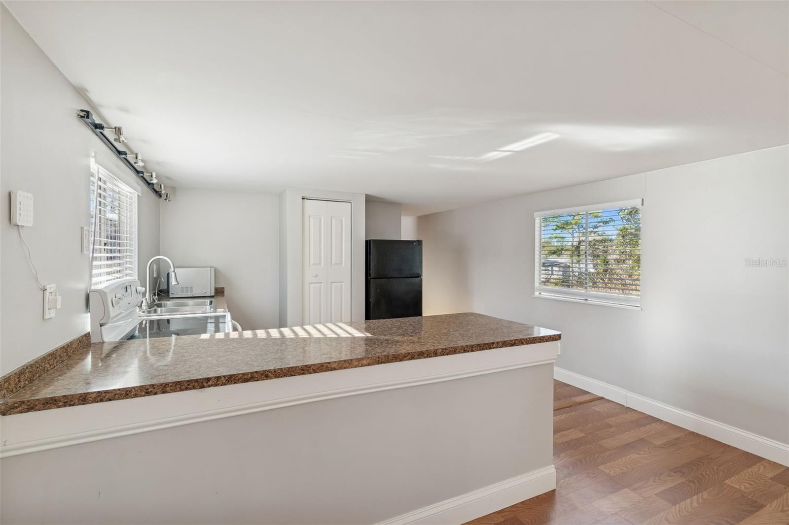 Image 15 of 39 For 5464 Wilson Point