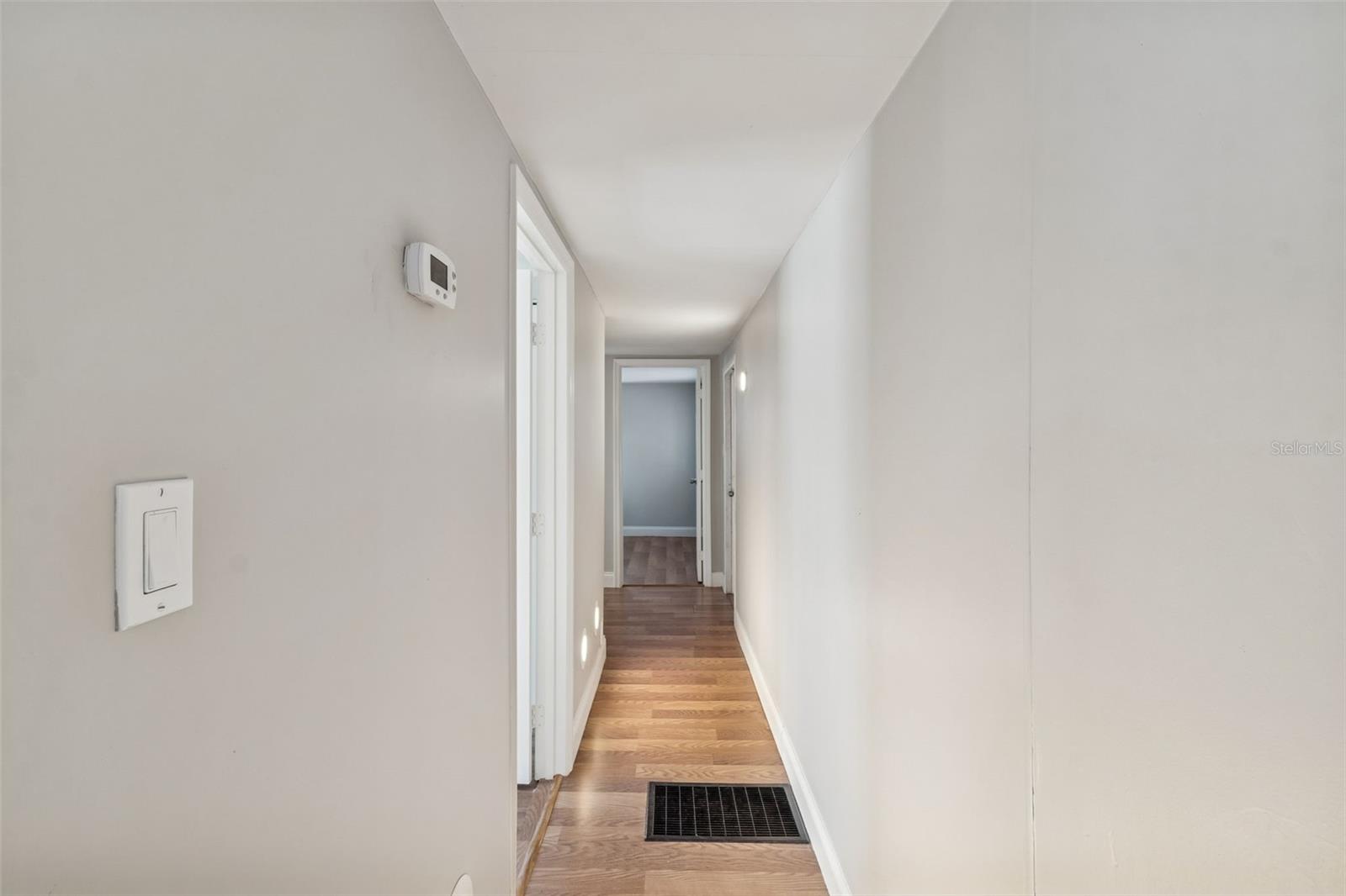 Image 24 of 39 For 5464 Wilson Point