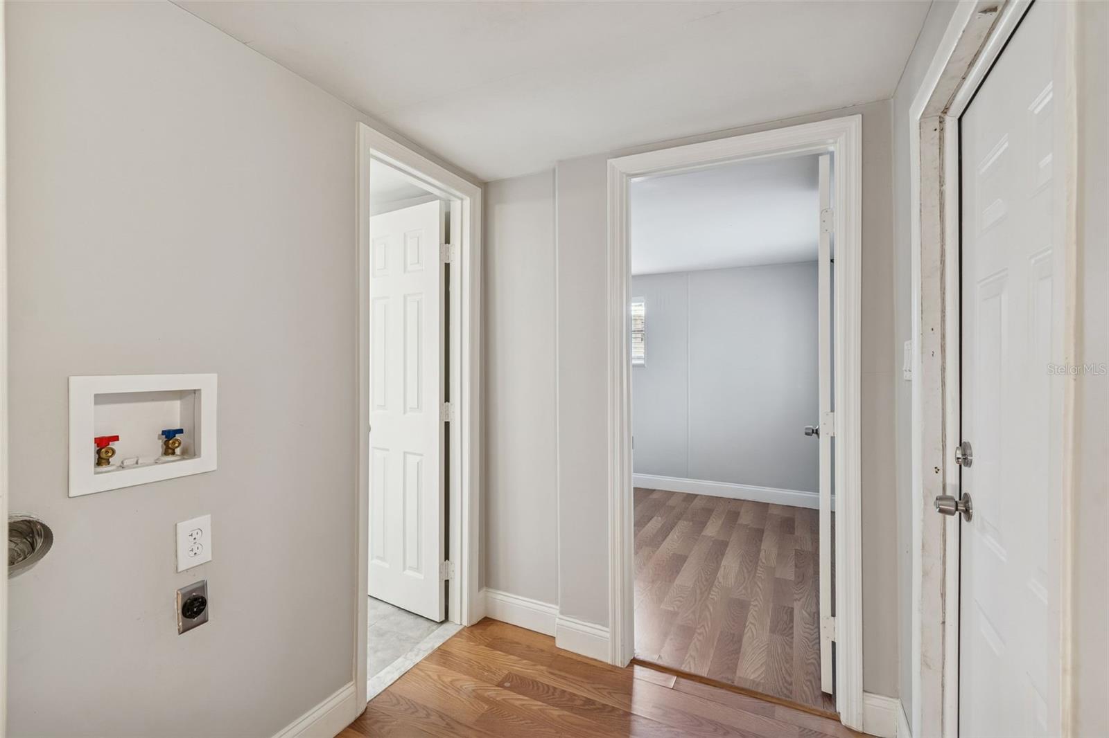 Image 30 of 39 For 5464 Wilson Point