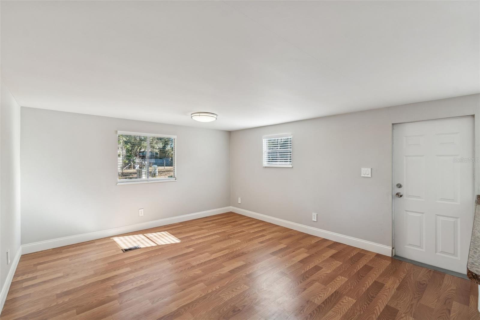 Image 6 of 39 For 5464 Wilson Point