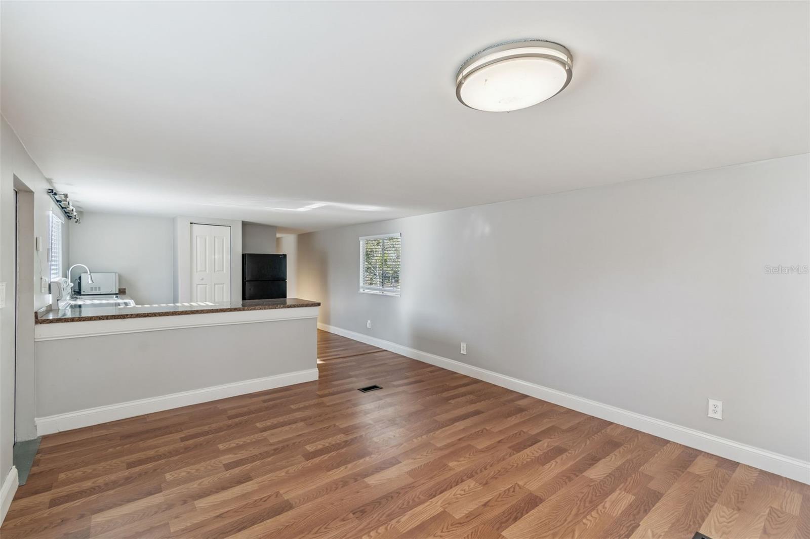 Image 7 of 39 For 5464 Wilson Point