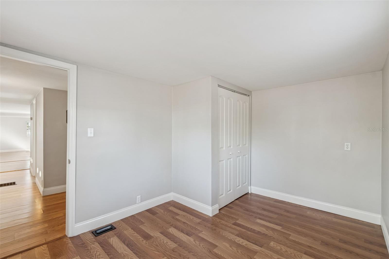 Image 9 of 39 For 5464 Wilson Point