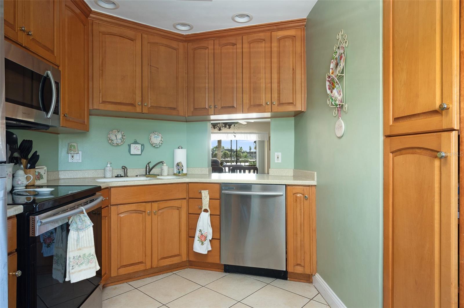 Image 5 of 29 For 8681 Bardmoor Boulevard 301c