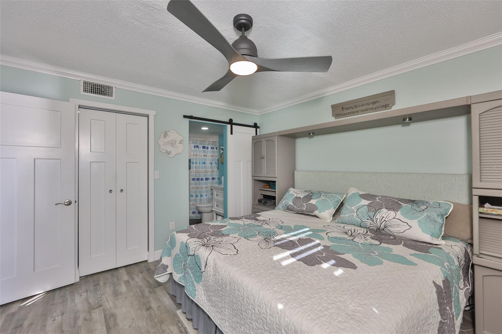 Image 16 of 38 For 6077 113th Street 610